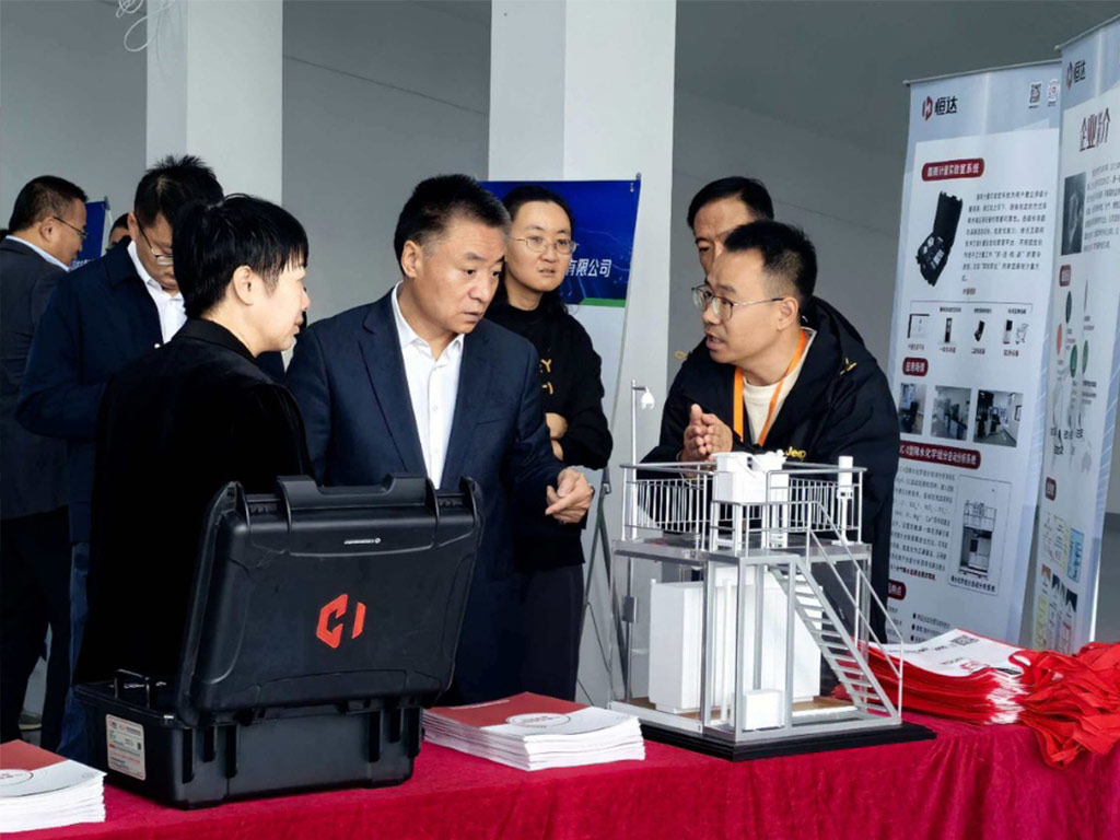 官網尺寸1.jpg 官網尺寸1.jpg